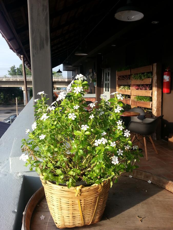 The Brown House Hotel Chachoengsao Exterior foto